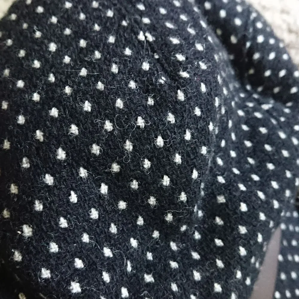 Italy yarn/wool black white dotted winter hat